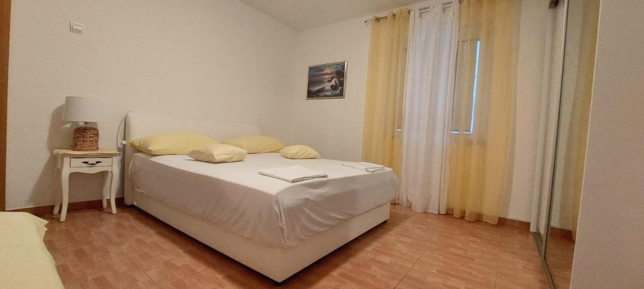 Apartments Mestral Baska Voda Exterior photo